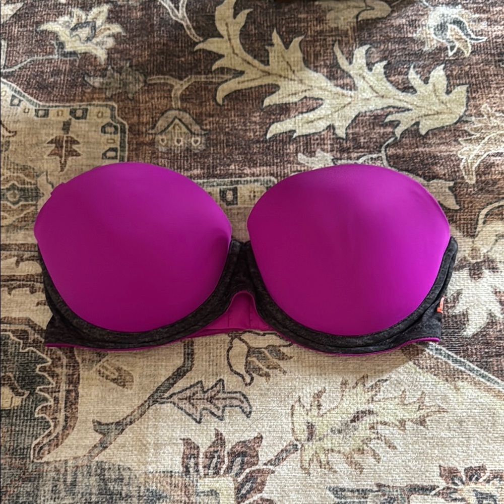 PINK Victoria’s Secret Strapless Bra